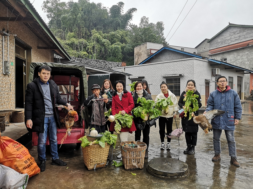 寒冬送溫暖，讓扶貧更有溫度——公司黨委組織基層黨支部前往關刀村開展消費扶貧活動